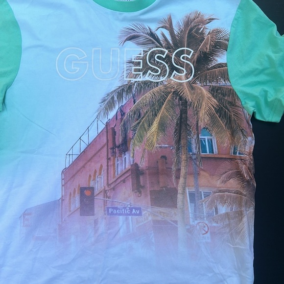 New GUESS Men’s Tee SZ M - Picture 3 of 5